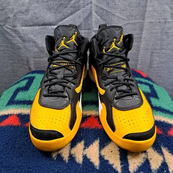 NIKE JORDAN JUMPMAN PRO RX Black/University Gold Yellow/White Size 13